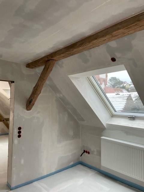 Dachgeschossausbau Neubrunn Referenzprojekte - Dachgeschossausbau Neubrunn