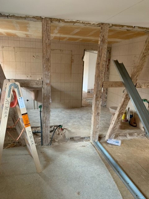 Sanierung einer Wohnung in Uettingen mit unseren Ausbaupartnern Referenzprojekte - Sanierung einer Wohnung in Uettingen mit unseren Ausbaupartnern